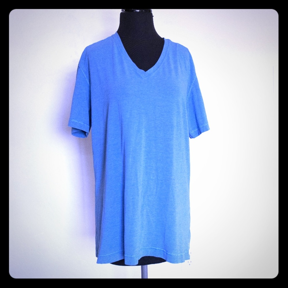 Lululemon workout shirt